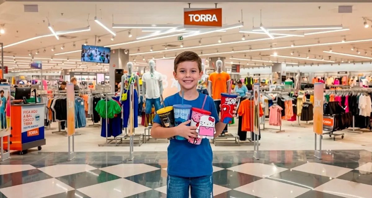Compre e Ganhe: Promoção Lojas Torra: compre R$ 120 em moda infantil e ganhe copo ou pote colecionável